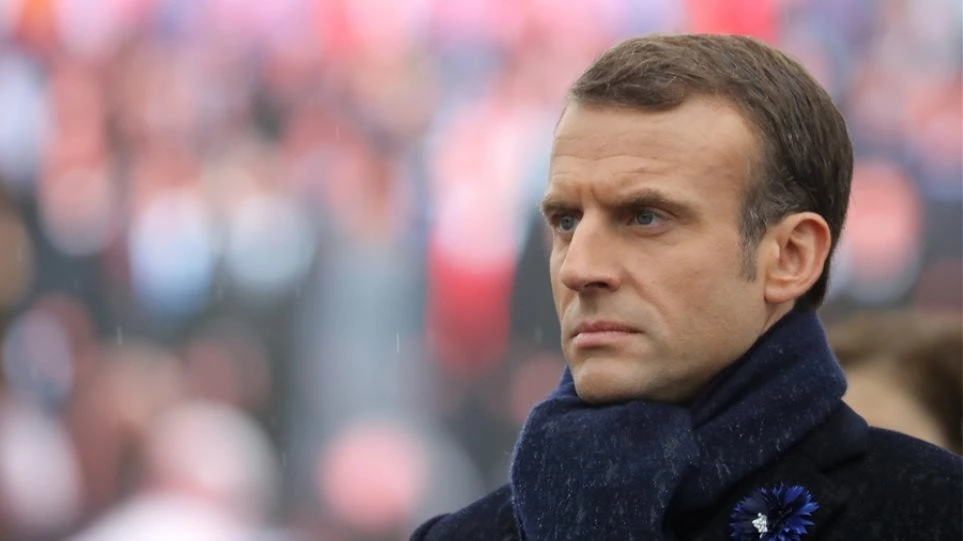 Γαλλία: Τα «Κίτρινα Γιλέκα» στέλνουν στα τάρταρα τη δημοτικότητα του Μακρόν